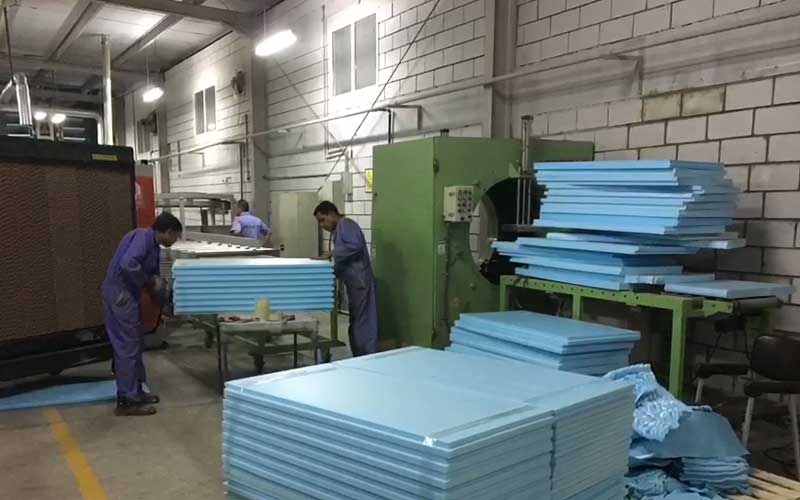 400-600kg/h XPS挤塑板生产线 阿曼